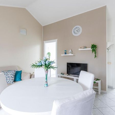Elly'S Home Parcheggio Privato Равена Екстериор снимка