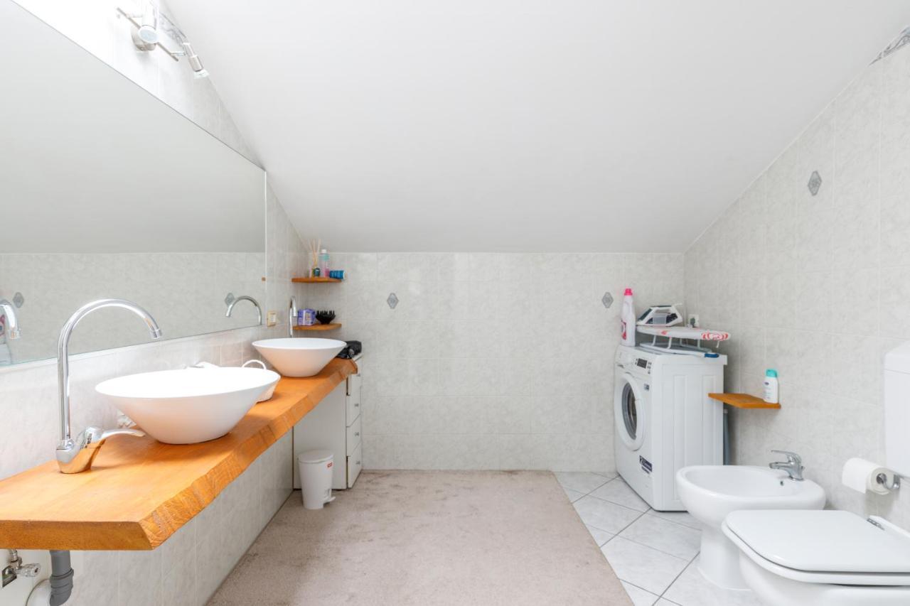 Elly'S Home Parcheggio Privato Равена Екстериор снимка
